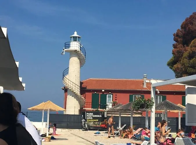 בית נופש Zerava Nin